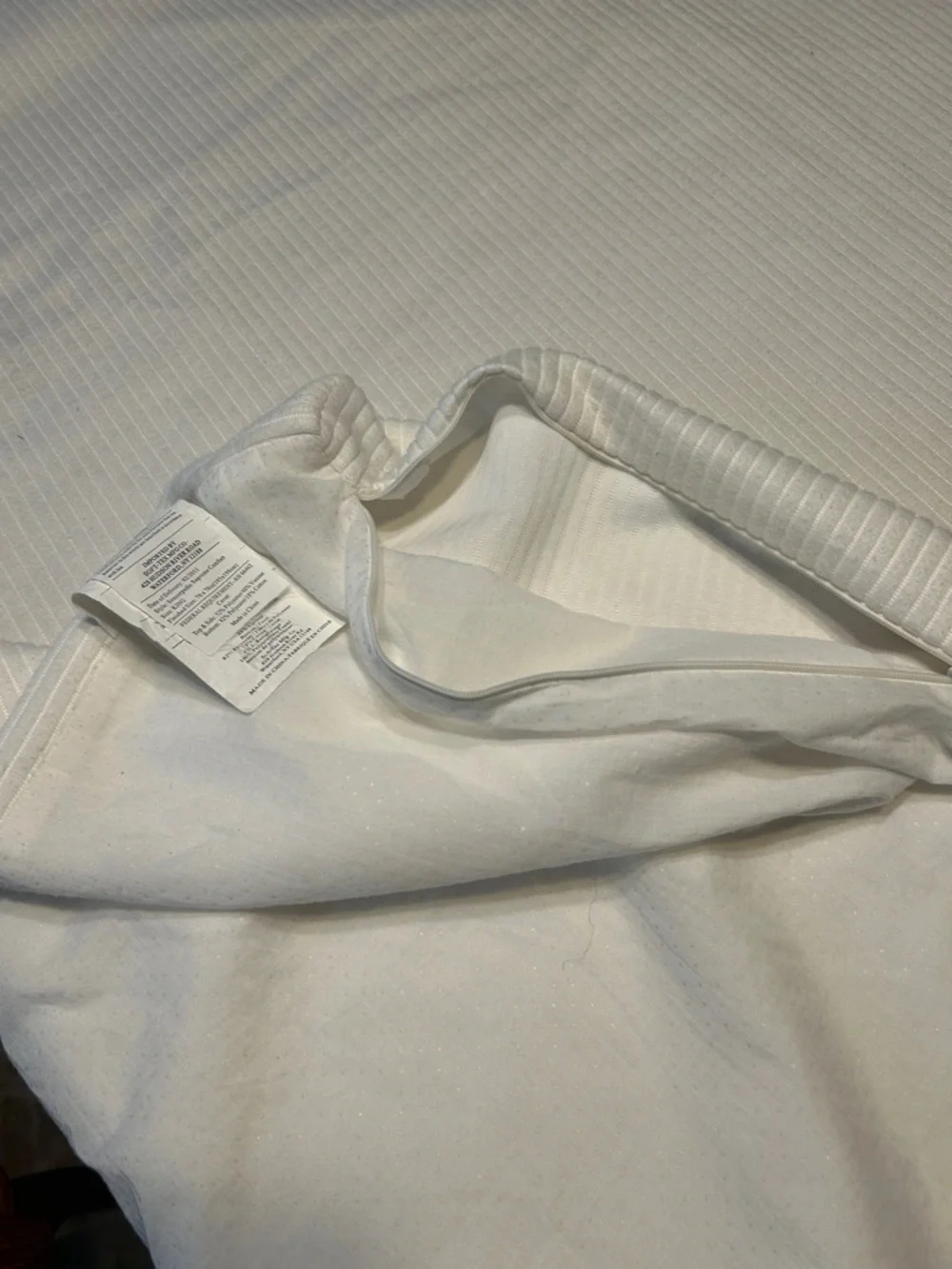 White Cotton Ribbed Zipper King Mattress Cover